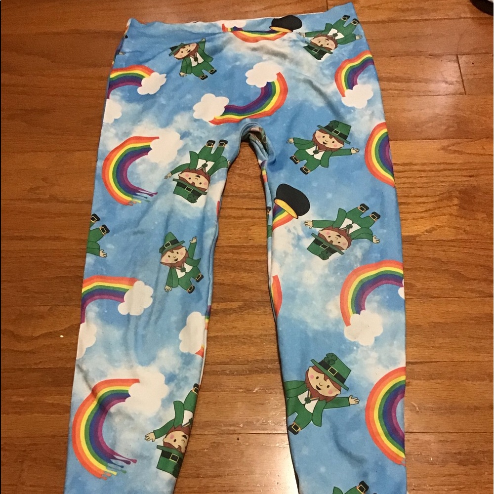 🍀🌈leprechaun and rainbow leggings🌈🍀